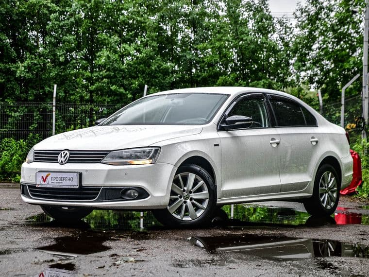 Volkswagen Jetta, 2013