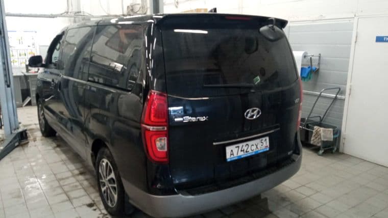 Hyundai Grand Starex, 2018 - вид 2