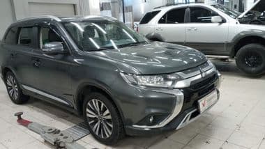 Mitsubishi Outlander 2018 года, 147 287 км - вид 2