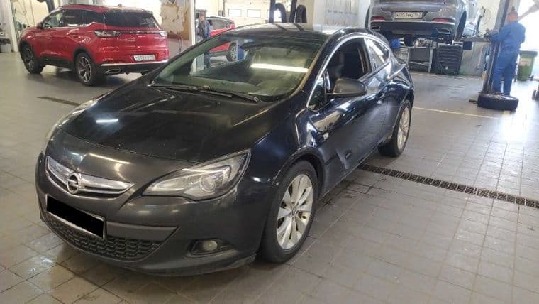 Opel Astra GTC, 2013