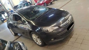 Opel Astra GTC 2013 года, 226 470 км - вид 2