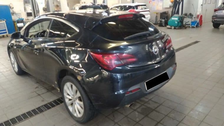 Opel Astra GTC, 2013 - вид 3