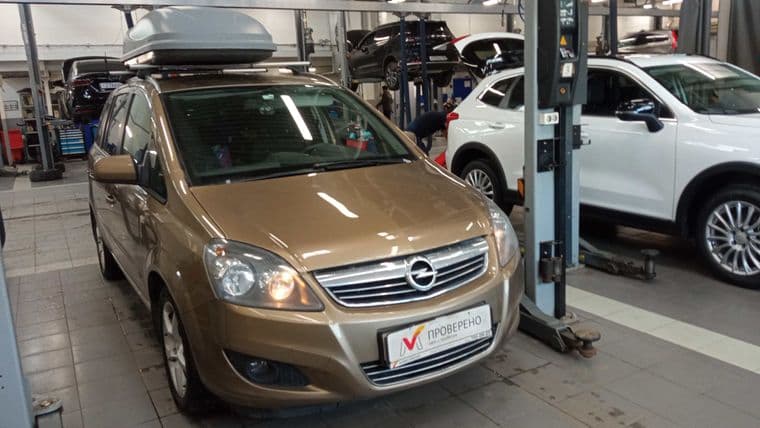 Opel Zafira 2013 года, 105 073 км - вид 2