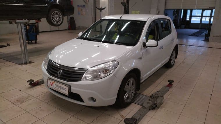 Renault Sandero, 2013