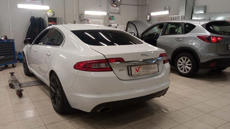 Jaguar Xf, 2010 - вид 3