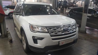 Ford Explorer 2018 года, 59 304 км - вид 2