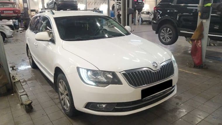 Skoda Superb 2013 года, 219 254 км - вид 2