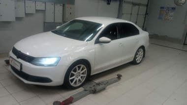 Volkswagen Jetta 2014 года, 172 414 км - вид 1