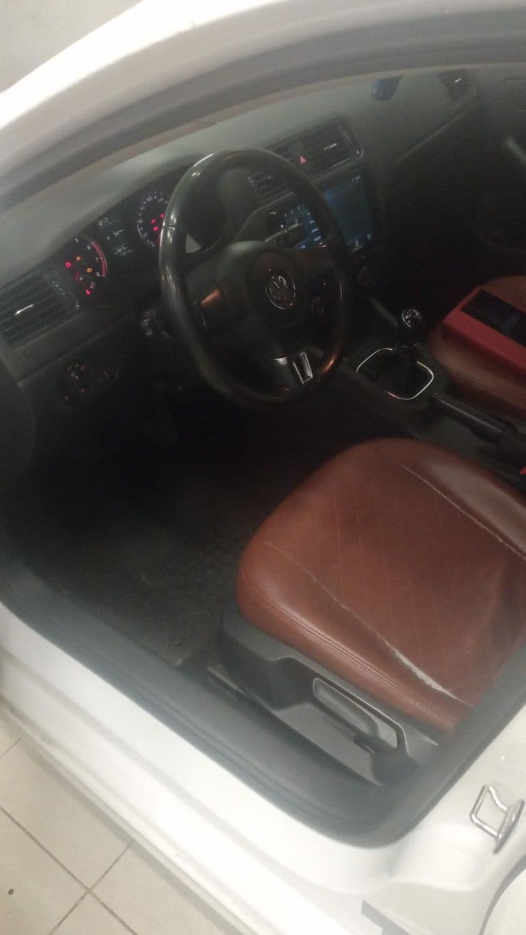 Volkswagen Jetta, 2014 - вид 4