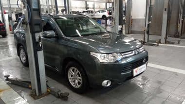 Mitsubishi Outlander 2013 года, 127 994 км - вид 2