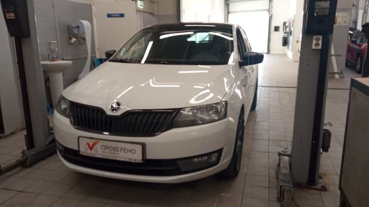 Skoda Rapid 2017 года, 64 187 км - вид 1