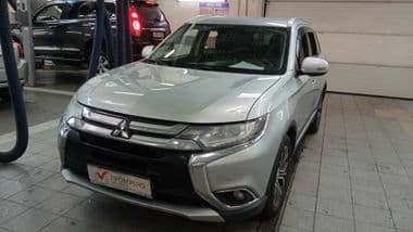 Mitsubishi Outlander 2017 года, 250 128 км - вид 1