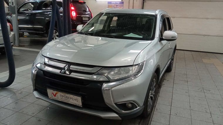 Mitsubishi Outlander 2017 года, 250 128 км - вид 1