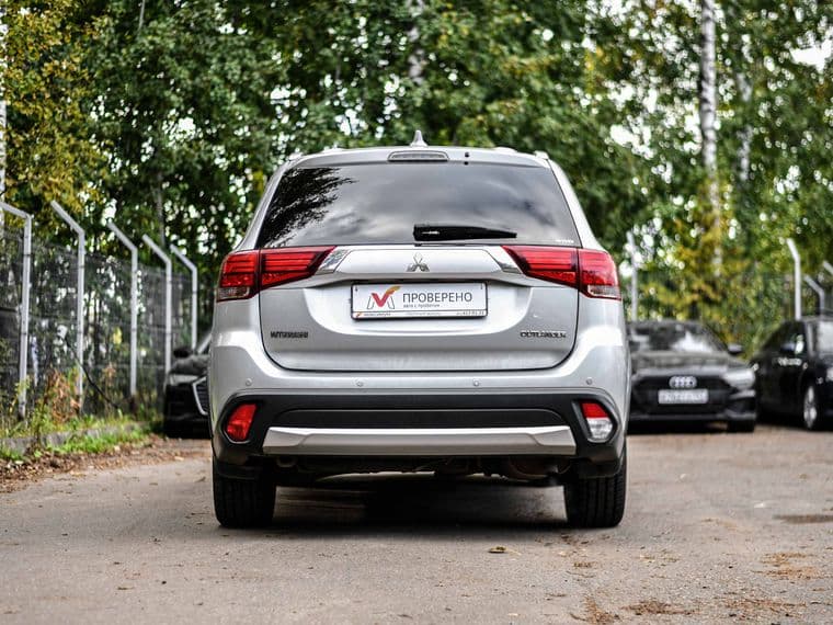 Mitsubishi Outlander, 2017 - вид 3