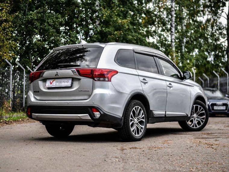 Mitsubishi Outlander, 2017 - вид 1
