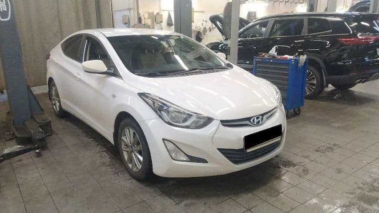 Hyundai Elantra 2014 года, 137 108 км - вид 2