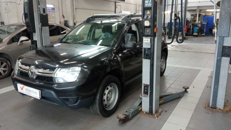 Renault Duster 2015 года, 182 630 км - вид 1