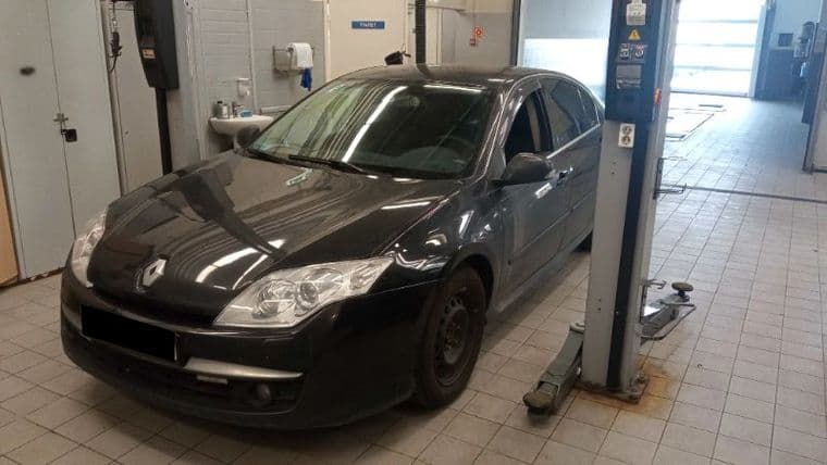 Renault Laguna 2008 года, 294 257 км - вид 1