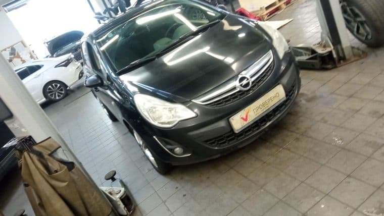 Opel Corsa 2011 года, 176 904 км - вид 2