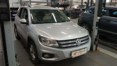 Volkswagen Tiguan 2011 года, 279 931 км - вид 2