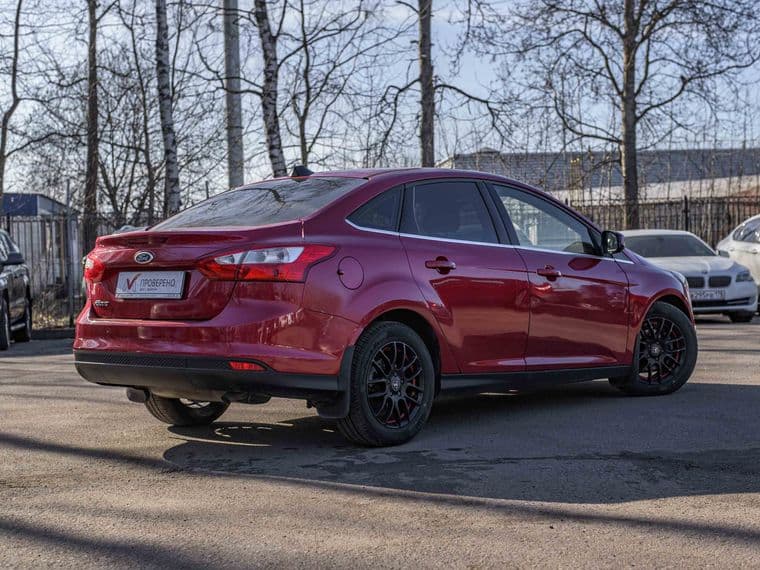 Ford Focus 2011 года, 177 633 км - вид 2