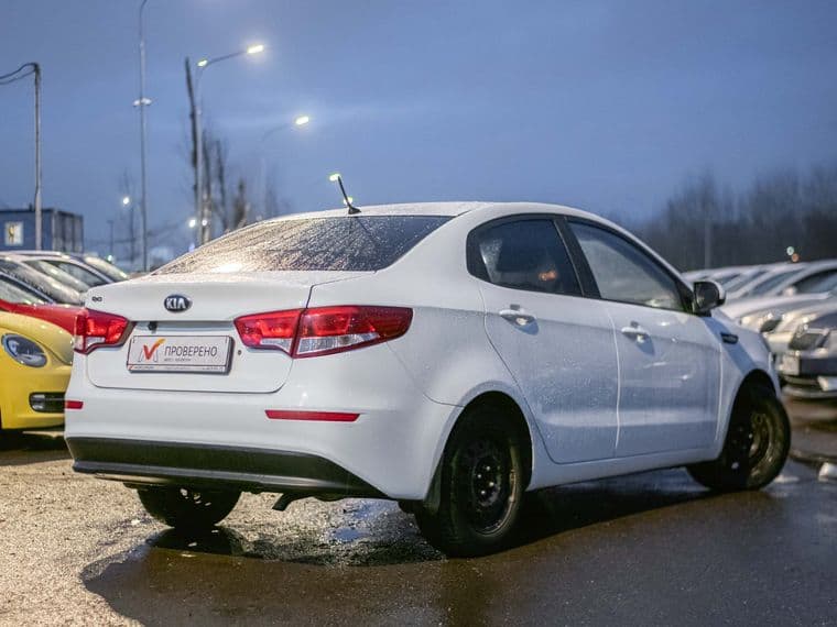 KIA Rio 2016 года, 116 000 км - вид 2