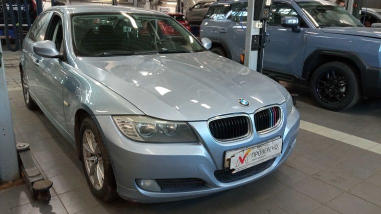 BMW 3 серия 2010 года, 245 895 км - вид 2