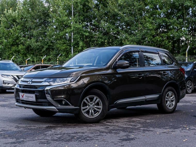 Mitsubishi Outlander 2018 года, 204 615 км - вид 1