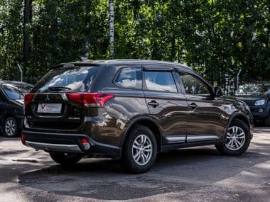 Mitsubishi Outlander 2018 года, 204 615 км - вид 2