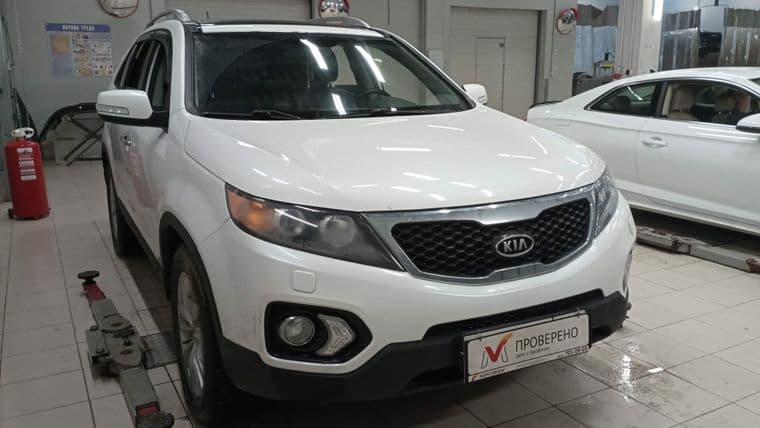 KIA Sorento 2011 года, 174 599 км - вид 2