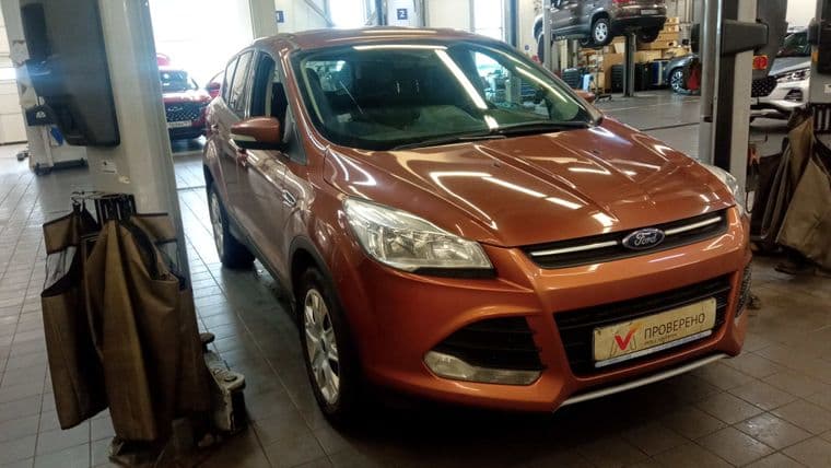 Ford Kuga 2015 года, 231 904 км - вид 2