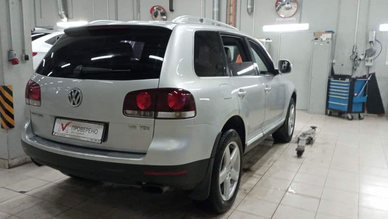 Volkswagen Touareg, 2008 - вид 2