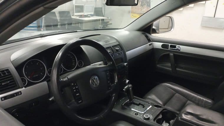 Volkswagen Touareg, 2008 - вид 4