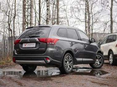 Mitsubishi Outlander 2018 года, 100 731 км - вид 2
