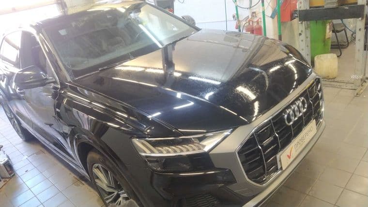 Audi Q8 2018 года, 89 864 км - вид 2