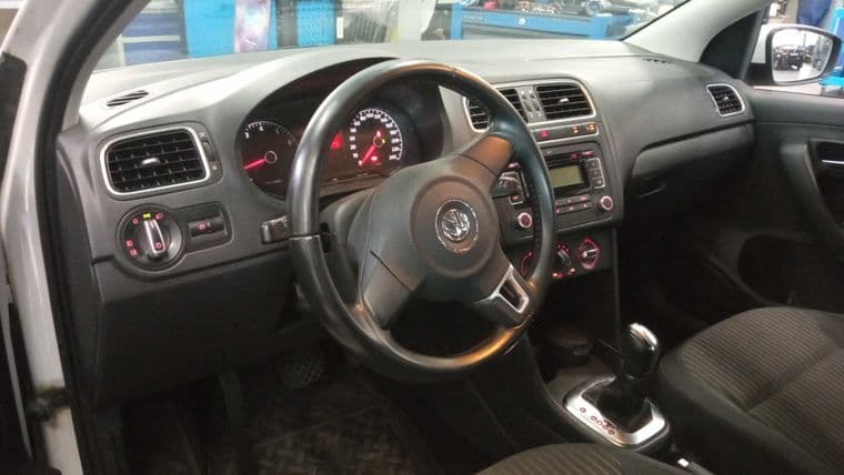Volkswagen Polo, 2012 - вид 4
