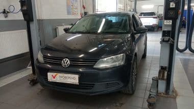 Volkswagen Jetta 2013 года, 267 071 км - вид 1
