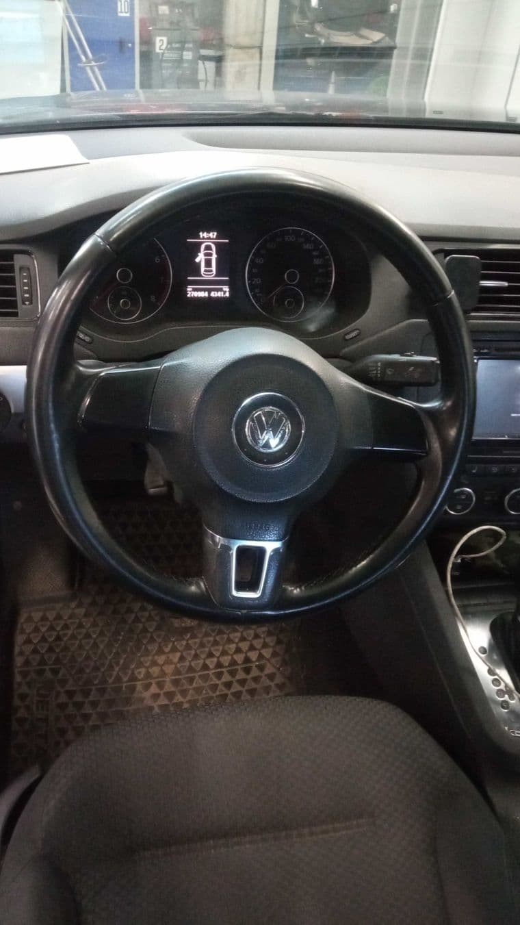Volkswagen Jetta, 2013 - вид 4