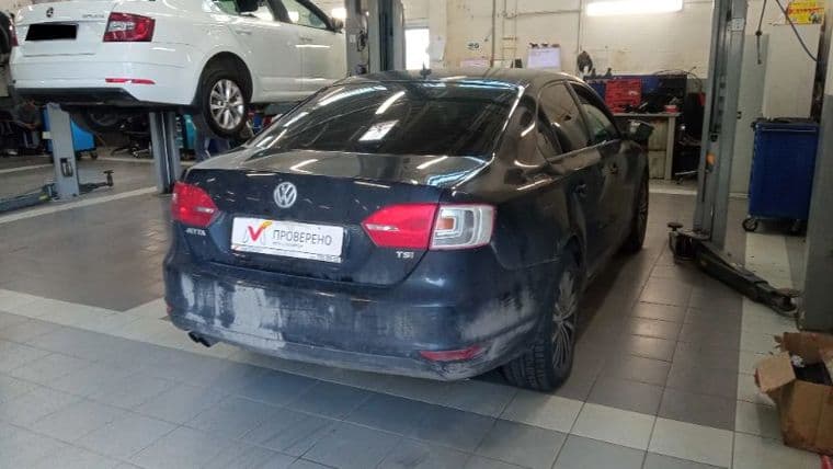 Volkswagen Jetta, 2013 - вид 2