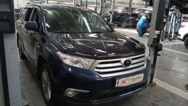 Toyota Highlander 2012 года, 359 880 км - вид 2
