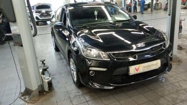 KIA Rio 2018 года, 72 395 км - вид 2