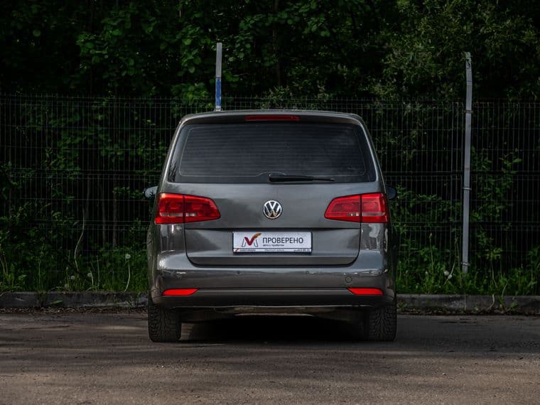 Volkswagen Touran, 2011 - вид 3