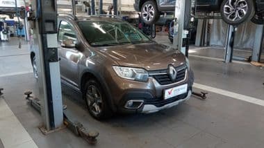 Renault Logan Stepway 2021 года, 94 635 км - вид 2