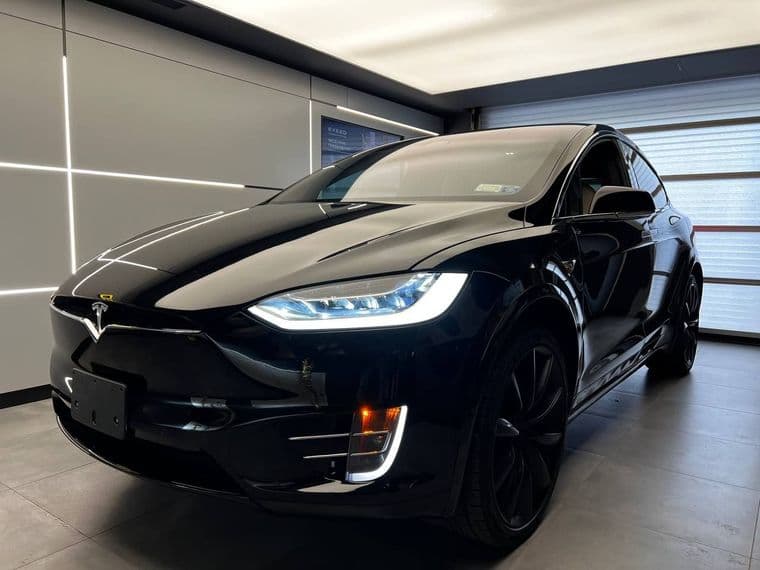 Tesla Model X, 2020