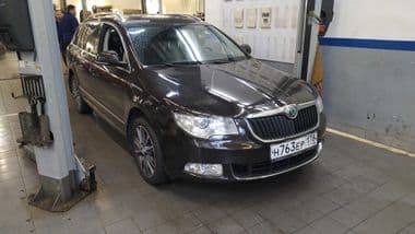 Skoda Superb 2012 года, 153 455 км - вид 2