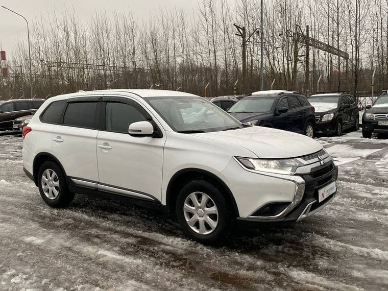 Mitsubishi Outlander, 2020 - вид 2