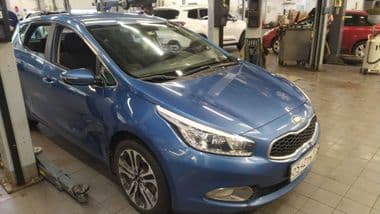 KIA Ceed 2013 года, 230 799 км - вид 2
