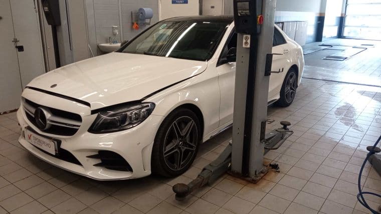 Mercedes-Benz C-класс AMG 2018 года, 98 363 км - вид 1