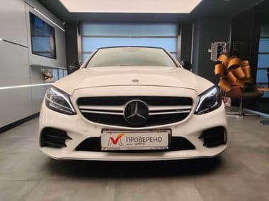 Mercedes-Benz C-класс AMG 2018 года, 98 363 км - вид 2