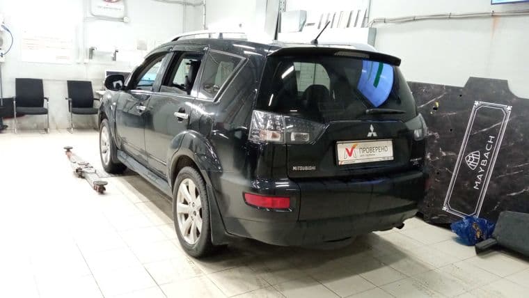 Mitsubishi Outlander, 2010 - вид 3